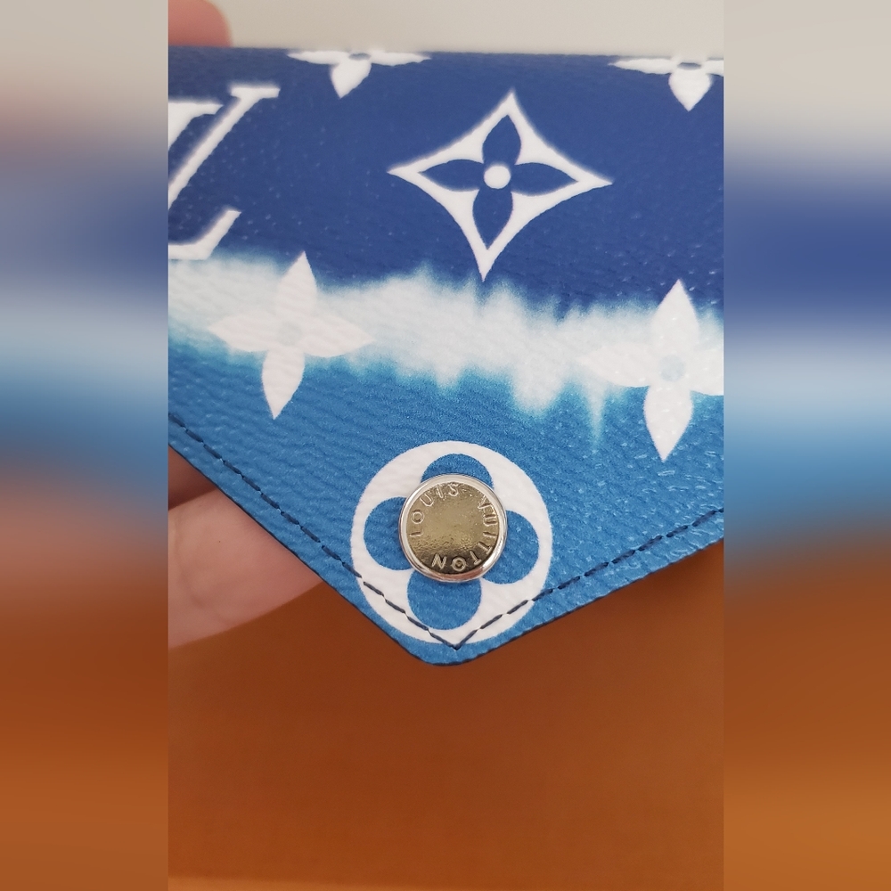 Louis Vuitton Medium Escale Blue Kirigami - Picture 9 of 12